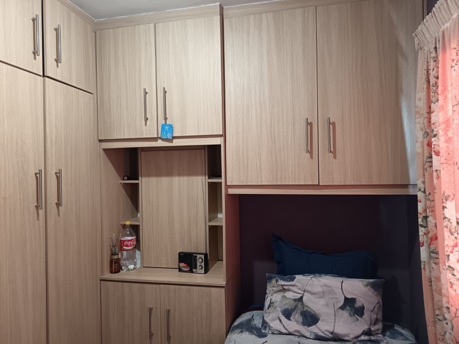 3 Bedroom Property for Sale in Umrhabulo Triangle Western Cape